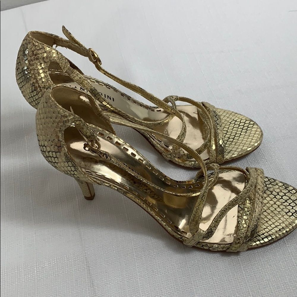 Gianni Bini sandals Gold size 6
